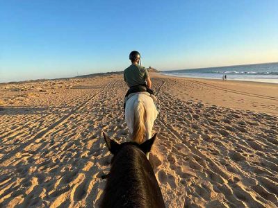 Paseo-a-caballo-por-faro-de-trafalgar-2